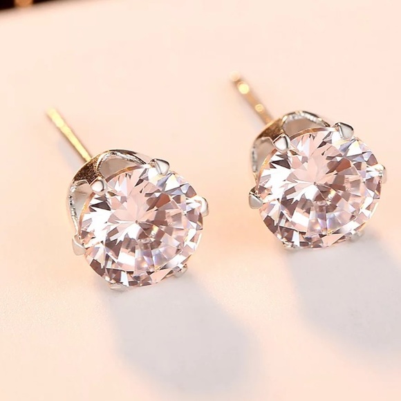 18K white gold plated 7.5mm round stud earrings - Picture 4 of 4
